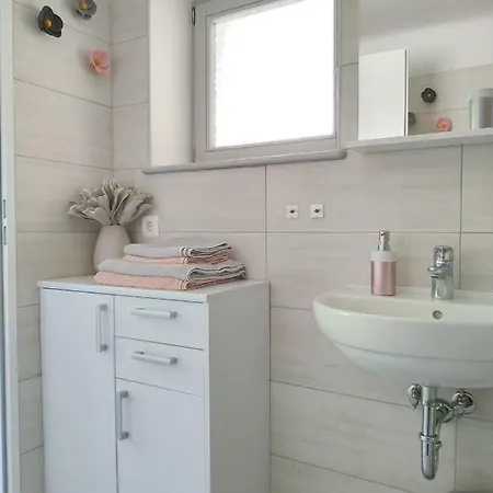 Sweet Roznik Apartment