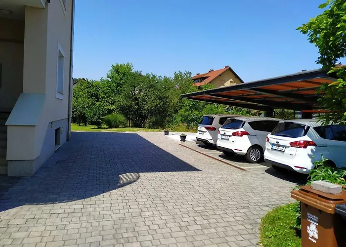 Sweet Roznik * לובליאנה